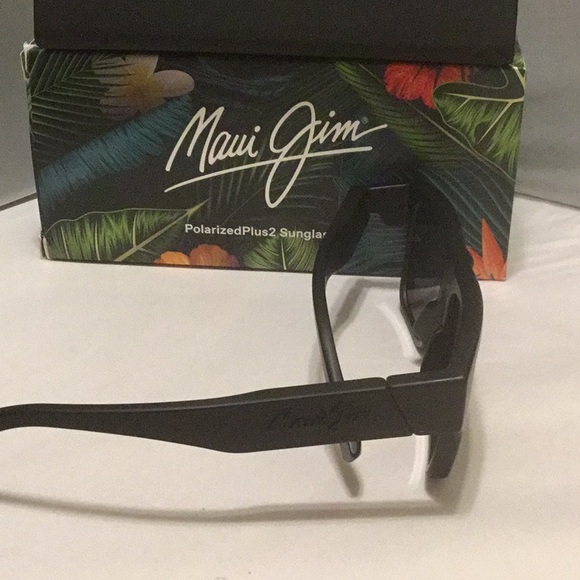 MAUI JIM KOKUA SUNGLASSES POLARIZED. - Picture 3 of 5